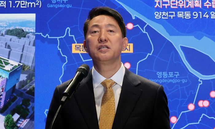 오세훈 서울시장이 5일 오전 서울시청 지하1층 서울갤러리 내친구서울 1관에서 서남권 대개조 2.0 기자설명회를 하고 있다.ⓒ뉴시스