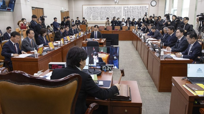 윤석열 정권 정치검찰 조작기소 의혹 사건 진상규명 국정조사특별위원회 위원장인 서영교 더불어민주당 의원이 25일 국회에서 열린 제2차 전체회의를 개회하고 있다. ⓒ연합뉴스