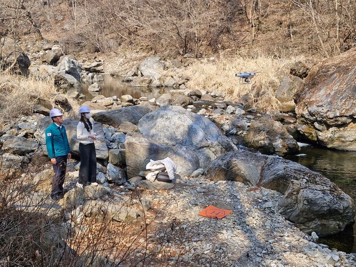 남양주시가 수동계곡 일대에서 드론 촬영을 진행하고 있다.ⓒ