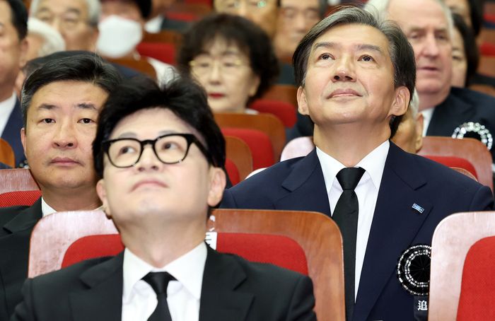 한동훈 국민의힘 대표(왼쪽)와 조국 조국혁신당 대표. ⓒ 뉴시스