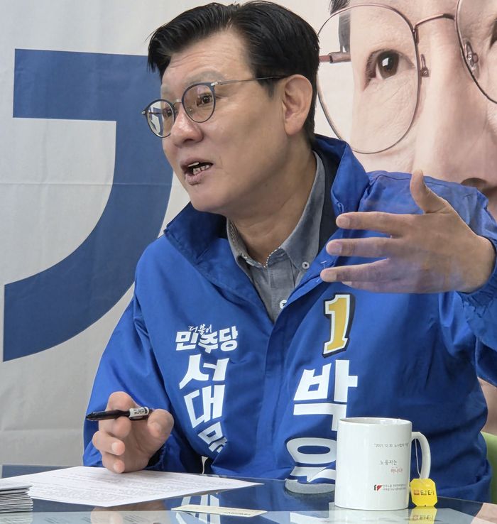 박운기 더불어민주당 서울 서대문구청장 예비후보가 25일 서울 연희동 내 선거캠프사무소에서 데일리안과 인터뷰를 하고 있다. ⓒ박운기 예비후보 캠프 제공