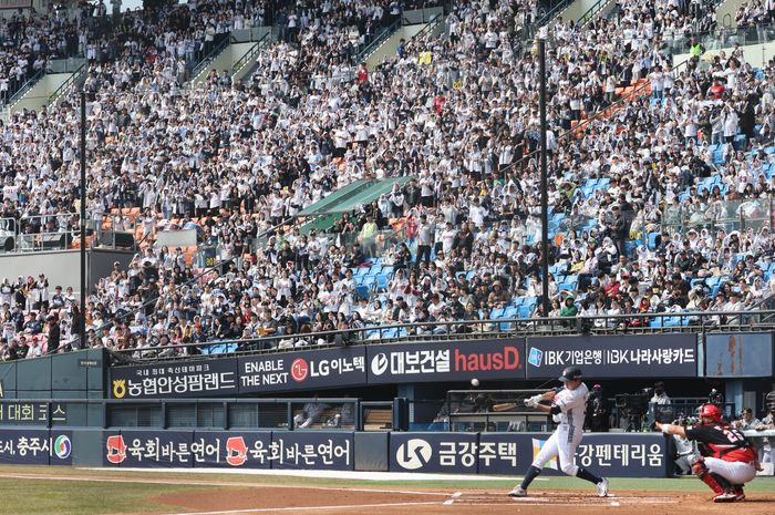 이번 시범경기서 경기당 홈런 개수는 지난해 1.26개에서 1.98개로 크게 증가했다. ⓒ 연합뉴스