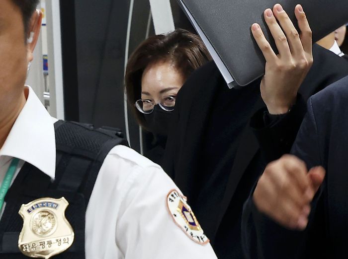 박희영 용산구청장이 서울 서초구 서울고등법원에서 열린 이태원 참사 용산구청장 업무상과실치사 등 혐의 관련 항소심 3차 공판에 출석하고 있다.ⓒ뉴시스