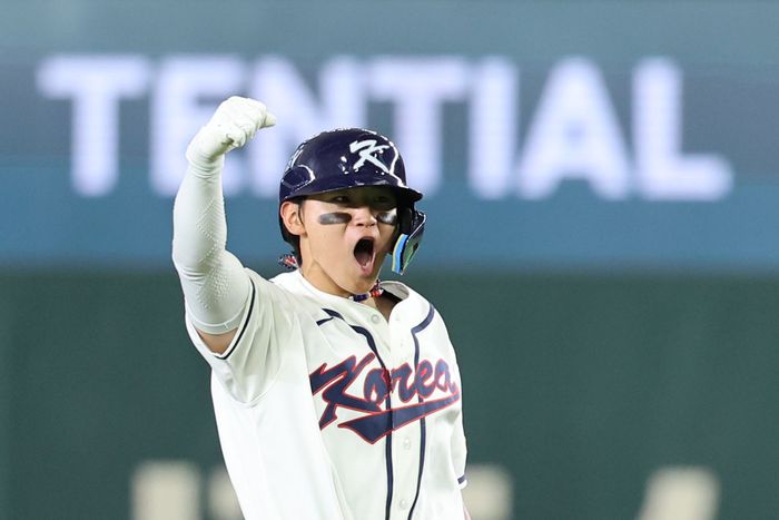 8일 일본 도쿄돔에서 열린 2026 WBC 조별리그 C조 3차전 한국과 대만의 경기서 8회말 2사 1루 한국 김도영이 1타점 동점 적시타를 친 뒤 포효하고 있다. ⓒ 뉴시스