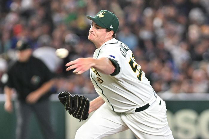 좌완 투수 3명으로 경기를 끝낸 호주. ⓒ AFP=연합뉴스