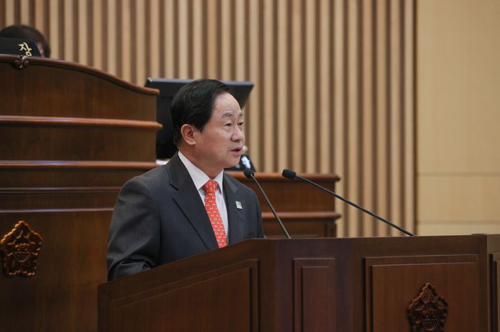주광덕 남양주시장이 12일 제318회 남양주시의회 임시회 본회의에서 질의에 답변하고 있다.ⓒ