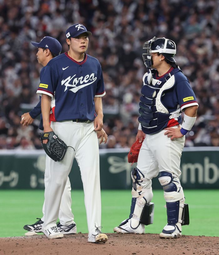 7회 무너진 한국 불펜. ⓒ 연합뉴스