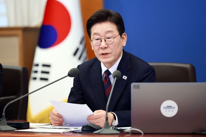 이재명 대통령이 19일 청와대에서 열린 수석보좌관회의에서 발언하고 있다. ⓒ뉴시스