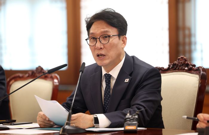 김민석 국무총리가 30일 서울 종로구 정부서울청사에서 열린 반려동물 정책위원회에서 모두발언을 하고 있다.ⓒ뉴시스