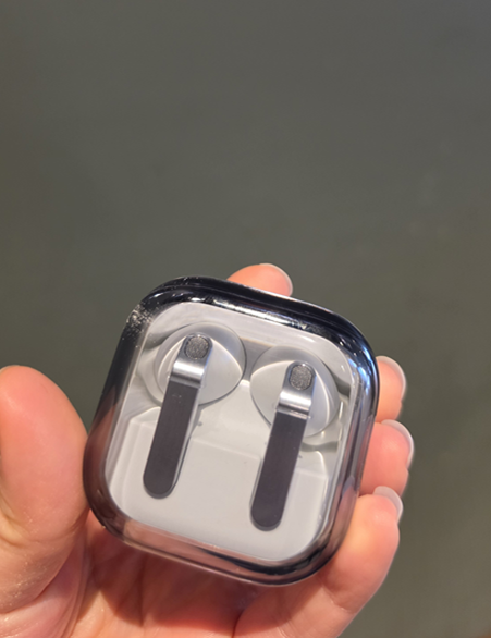 버즈4 프로 케이스ⓒ데일리안 조인영 기자