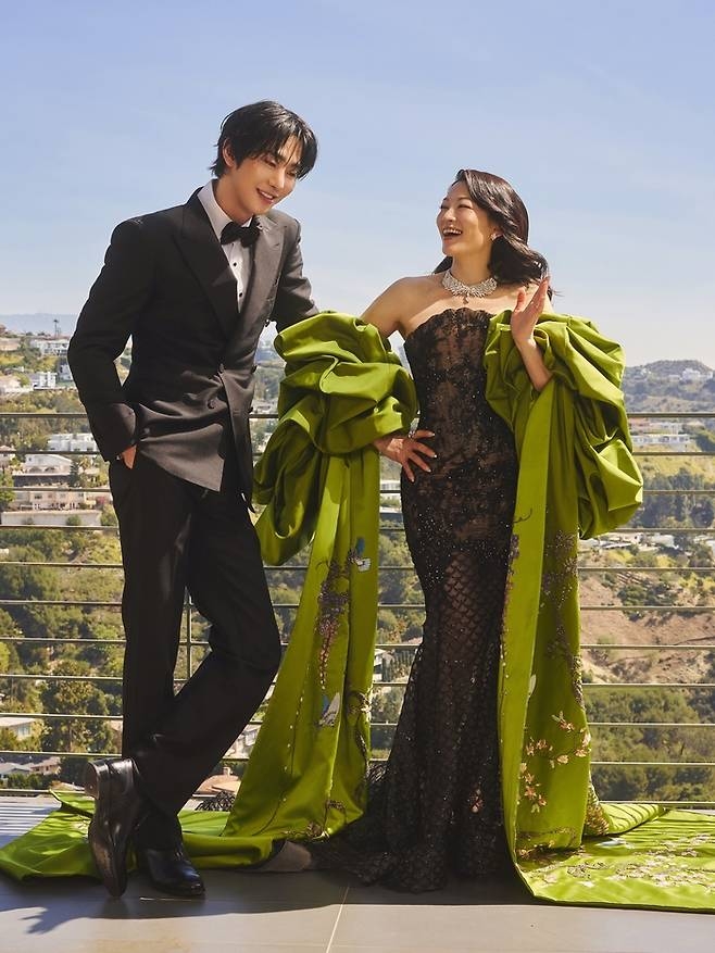 안효섭, 아덴 조