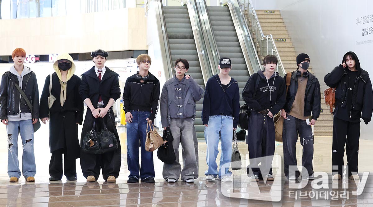 K-Pop Sensation ENHYPEN Takes Off to Japan: What’s Next for Their Global Tour?
