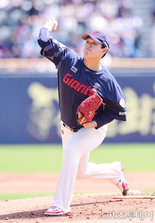 2026 KBO Spring League: Lotte Giants Clinch 13th Championship with 5-2 Victory Over SSG