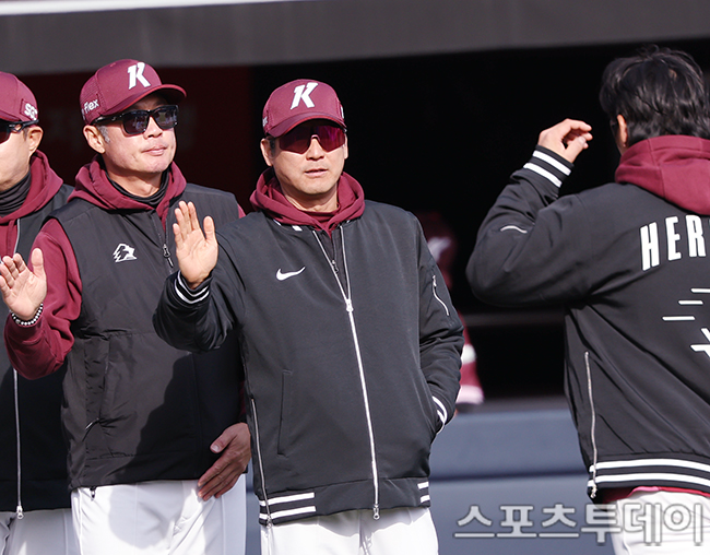 2026 KBO League Spring Game: How Kiwoom Heroes Dominated KT Wiz 11-4