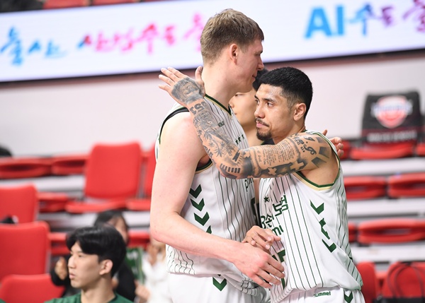 DB Dominates Hyundai Mobis: Key Players Shine in 90-81 Victory