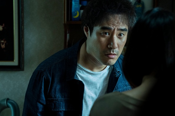 배성우, 7년 만의 복귀! 영화 ‘끝장수사’에서 전하는 메시지는?