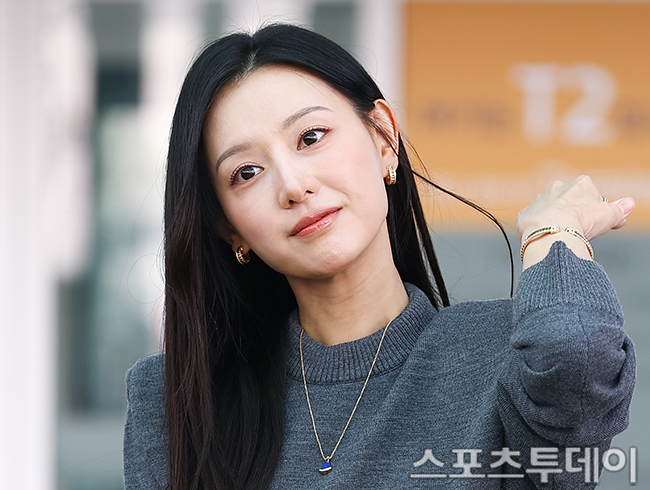 Kim Ji-won Departs for Milan: What to Expect from Her International Schedule?