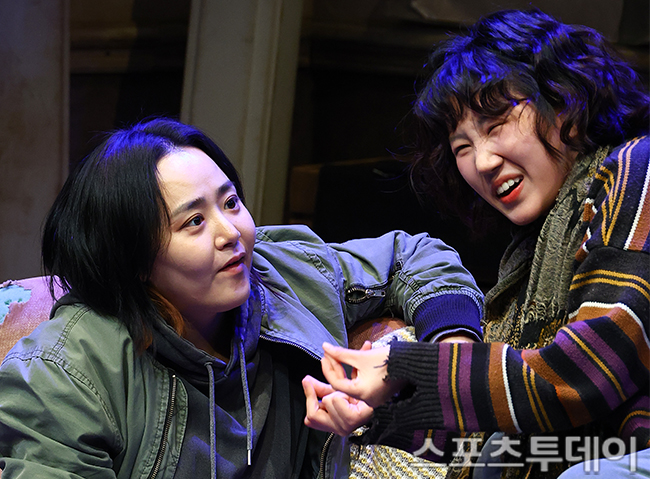 2026 Theater Highlight: Moon Geun-young and Kim Dan-yi’s Captivating Performance in ‘Orphans’