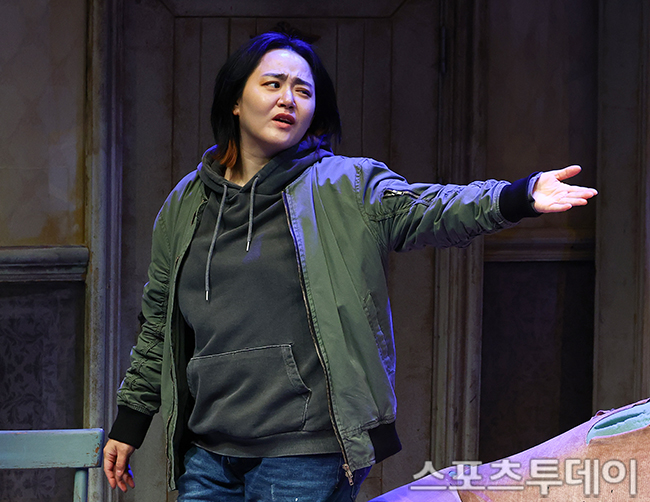 2026 Must-See Play: Moon Geun-young Shines in ‘Orphans’ Press Call