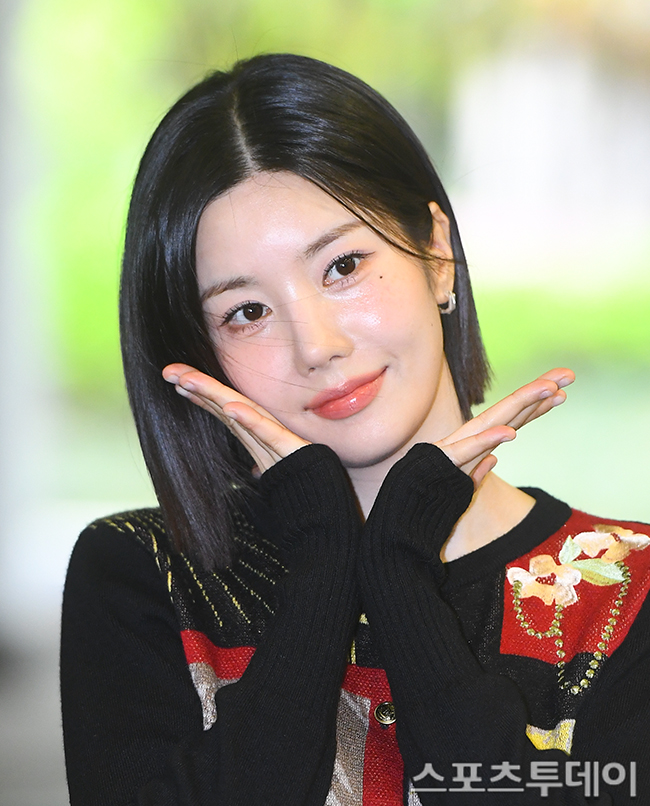 Kwon Eun-bi Leaves Woollim Entertainment: What’s Next for the Rising Star?