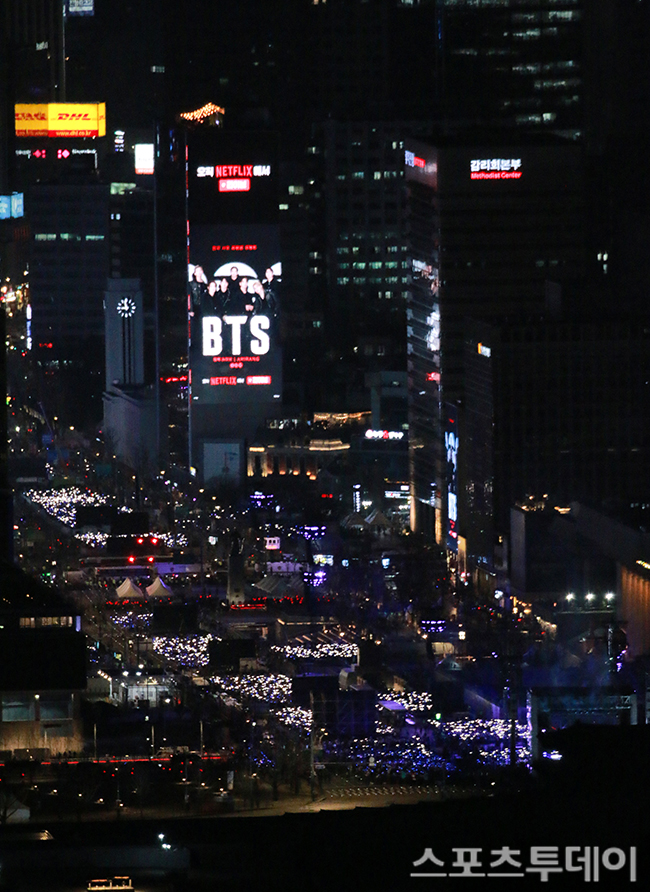 BTS Performs ‘ARIRANG’ at Gwanghwamun: A Safe Spectacle with Over 100,000 Fans!