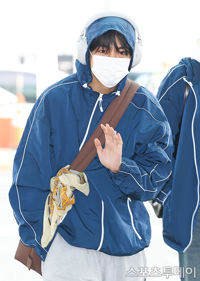BTS V Departs for New York: What to Expect from His Overseas Schedule?