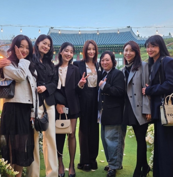 Ihwa Kyung’s Wedding: Why Kim Hye-soo’s Role as Host Stole the Show