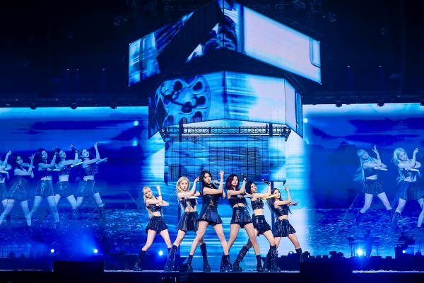NMIXX’s First World Tour: 5 Must-See Cities and a Setlist to Remember!