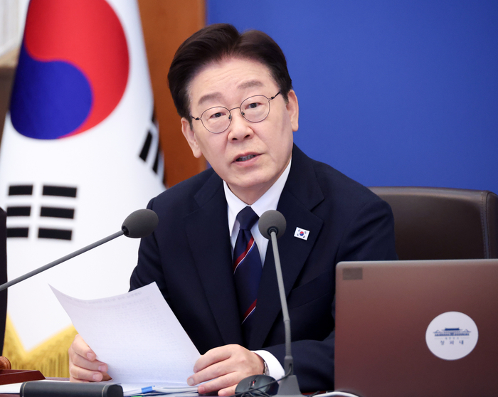 이재명 대통령이 31일 청와대에서 열린 국무회의에서 발언하고 있다. 연합뉴스