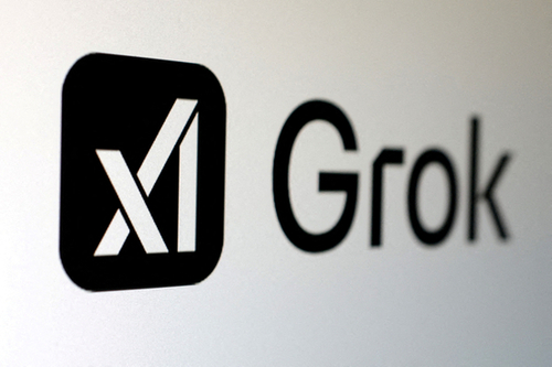 〈YONHAP PHOTO-4728〉 FILE PHOTO: FILE PHOTO: xAI and Grok logos are seen in this illustration taken, February 16, 2025. REUTERS/Dado Ruvic/Illustration/File Photo/File Photo/2025-06-17 20:10:28/ 〈저작권자 ⓒ 1980-2025 ㈜연합뉴스. 무단 전재 재배포 금지, AI 학습 및 활용 금지〉