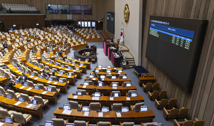지난 달 국회에서 열린 2월 임시국회 8차 본회의에서 국민의힘 몫의 천영식 방송미디어통신위원회 위원 후보자의 추천안이 부결되고 있다. (자료: 연합뉴스)