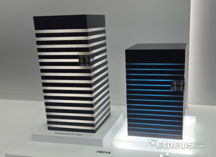 HBM4 모형. 〈사진=박진형 기자〉