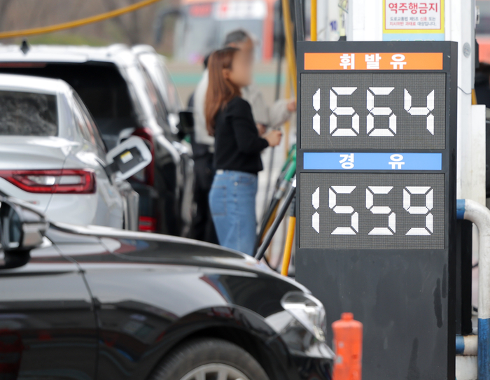 국내 주유소 휘발유와 경유의 주간 평균 가격이 2주 연속 동반 상승했다. (사진=연합뉴스)