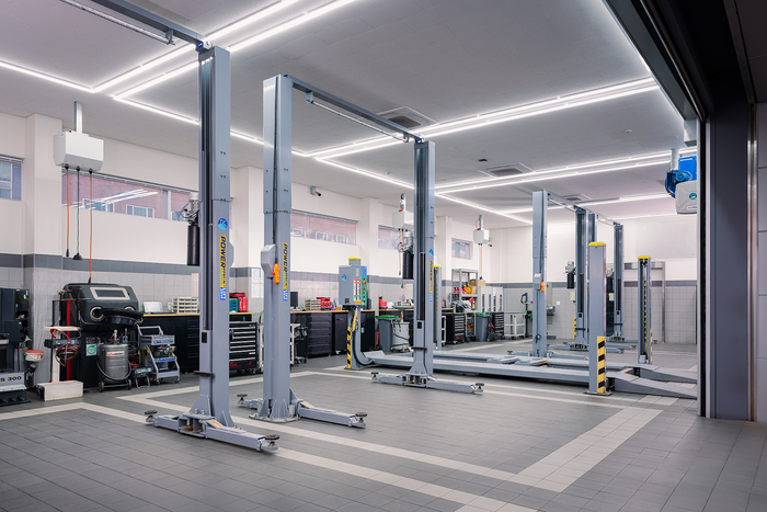 도이치 모터스 BMW 및 MINI 성동 패스트레인 서비스 센터 워크베이