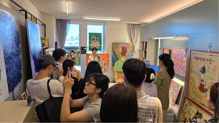 '아튠 시그니처' 서비스 사례는 오는 20일부터 22일까지 서울신라호텔에서 개최되는  '언노운바이브 아트페어 더 블룸 2026'에서 확인할 수 있다. 사진은 지난해 9월 언노운바이브 아트페어  '더 갈라 2025'  현장.