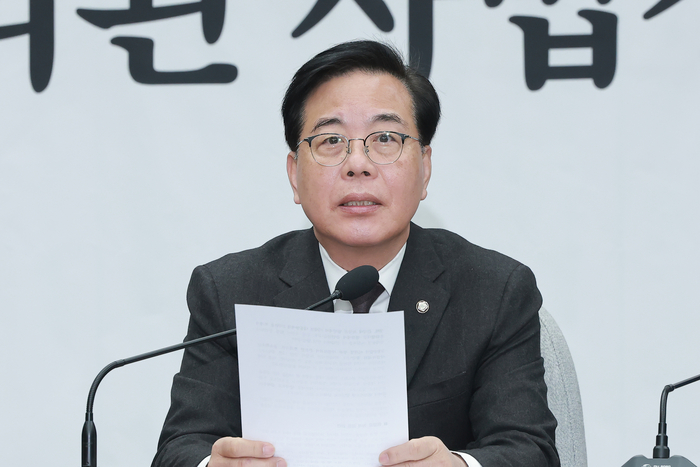 국민의힘 송언석 원내대표가 6일 국회에서 열린 원내대책회의에서 발언하고 있다. 연합뉴스
