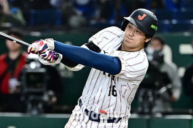 7일 일본 도쿄돔에서 열린 2026 월드 베이스볼 클래식(WBC) 조별리그 한국-일본 경기. 일본 오타니가 5회말 1사에 안타를 치고 있다./도쿄(일본)=한혁승 기자