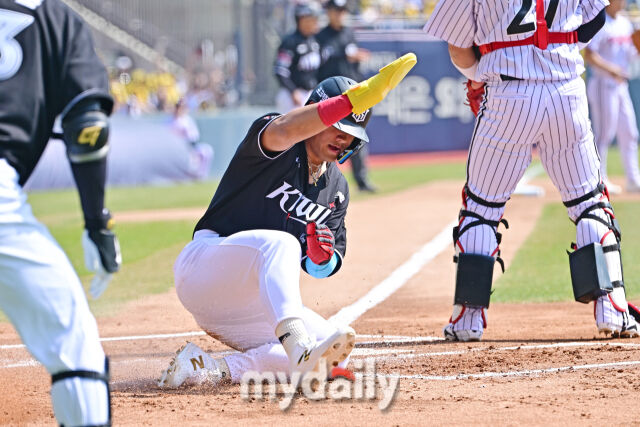 [MD포토] 안현민 '선제 득점 성공'
