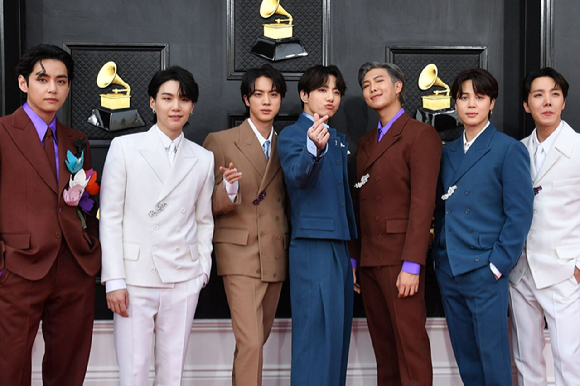 BTS Gathers 260,000 Fans for Historic Gwanghwamun Concert: Safety Measures in Place