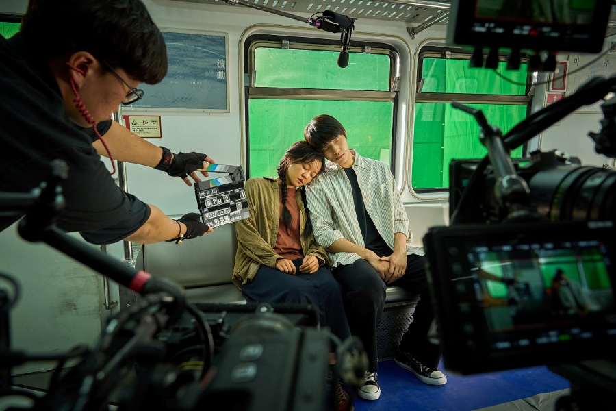 영화 '파반느' 비하인드 스틸 / 사진 : 넷플릭스