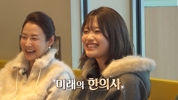 김대희의 딸 사윤 양이 공개됐다. / 사진 : 채널S, SK브로드밴드