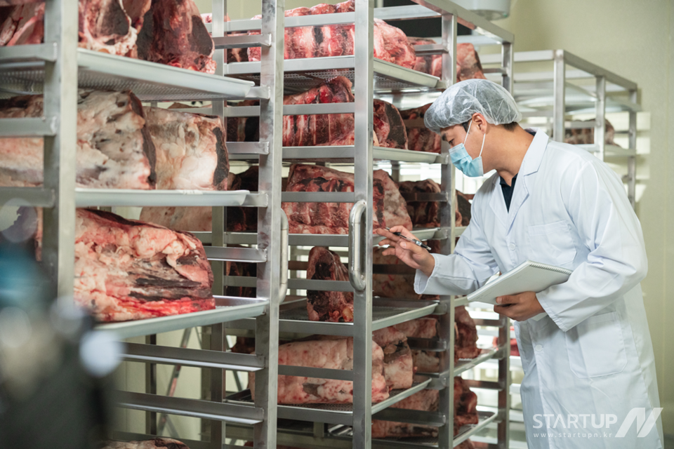 Salt By Pep Secures Pre-A Funding: How This FoodTech Startup is Revolutionizing Meat Aging Technology
