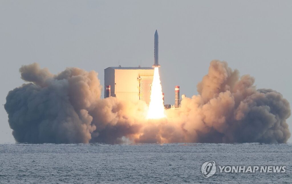 &nbsp;  Solid-fuel space-launch vehicle test / Source: Yonhap News