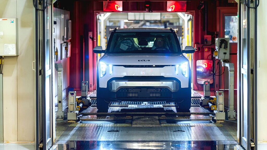 Kia small SUV EV2 begins production in Europe / Source: Kia