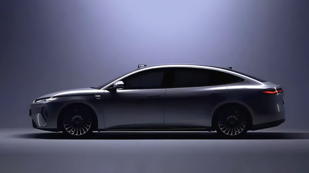 BYD unveils PHEV sedan Seal 08 / Source: BYD