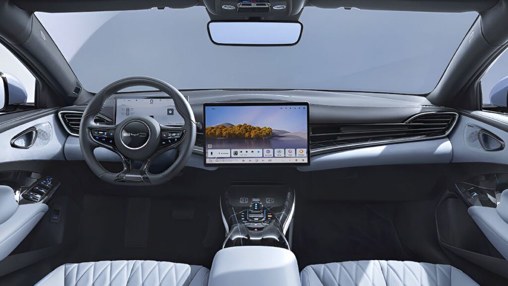 BYD unveils PHEV sedan Seal 08 / Source: BYD