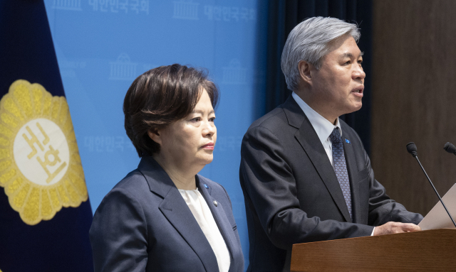

<figure>” /><figcaption>
<figure></figcaption></figure>
</div>
</div>
		</article>
		<!-- 기사뷰 뉴스 하단 AD -->
		<article class=