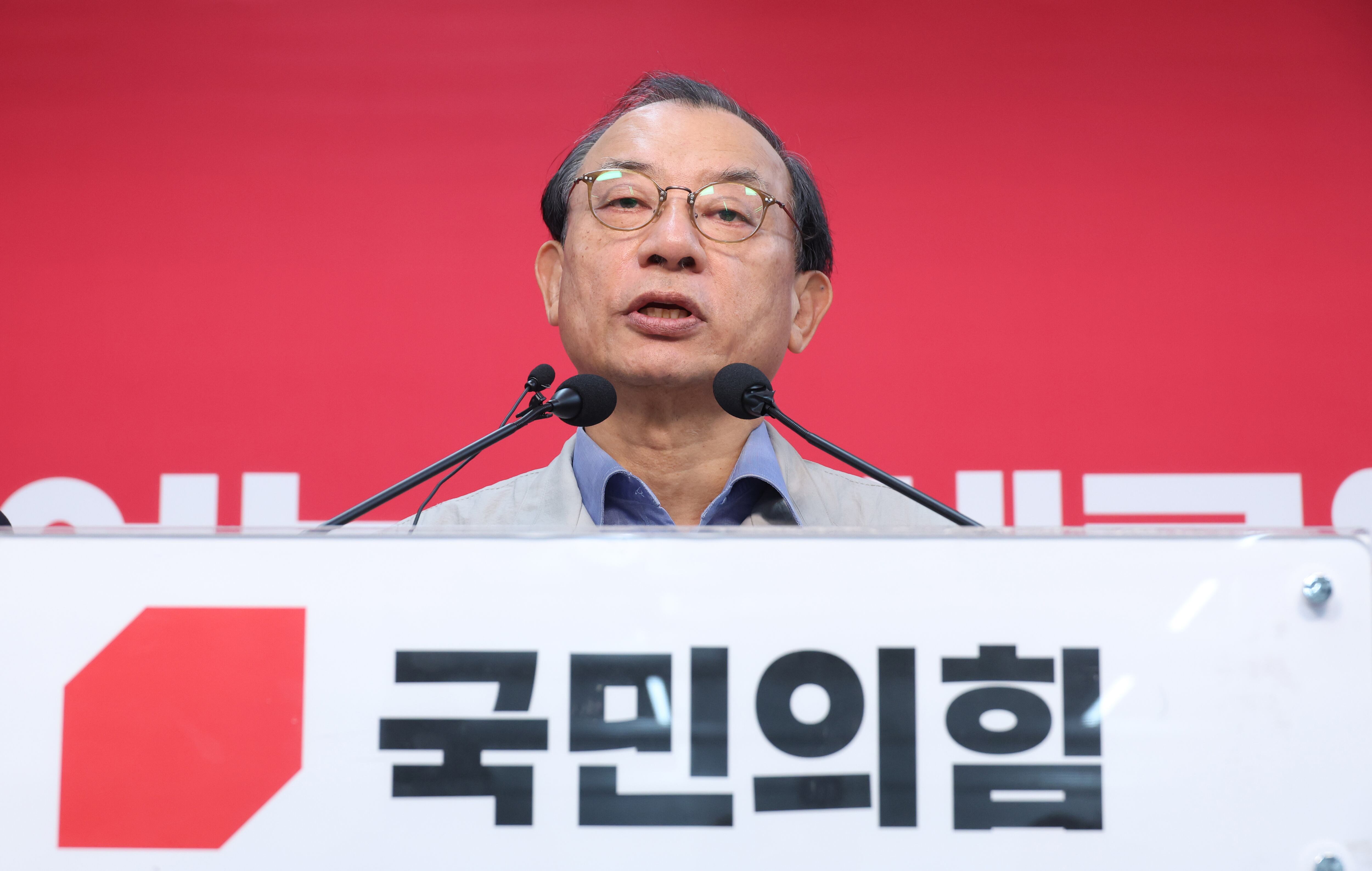 이정현 국민의힘 공천관리위원장이 20일 서울 여의도 중앙당사에서 경상북도지사 예비경선 결과를 발표하고 있다. /뉴스1