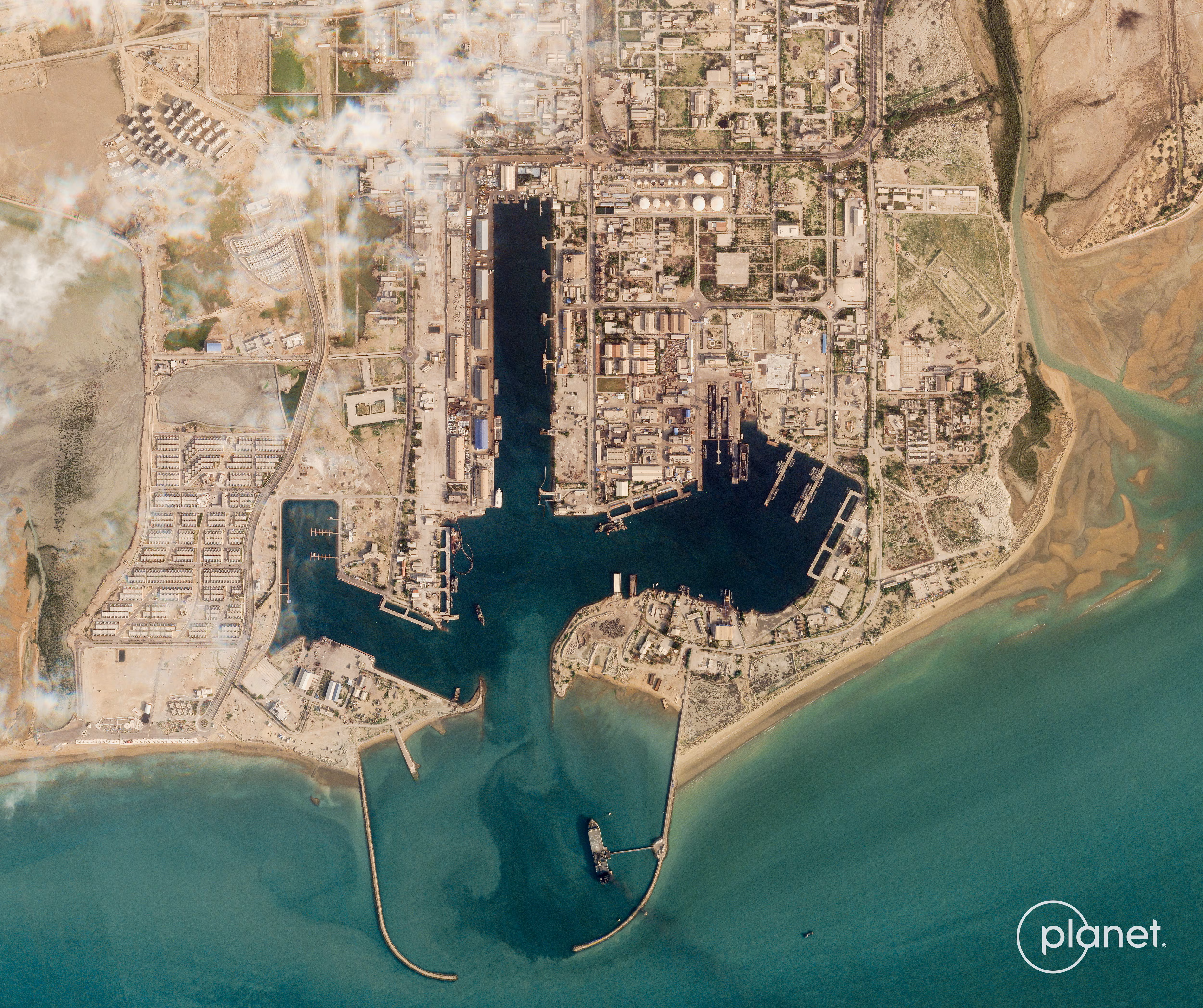 이란 반다르아바스 항의 위성사진. /연합뉴스