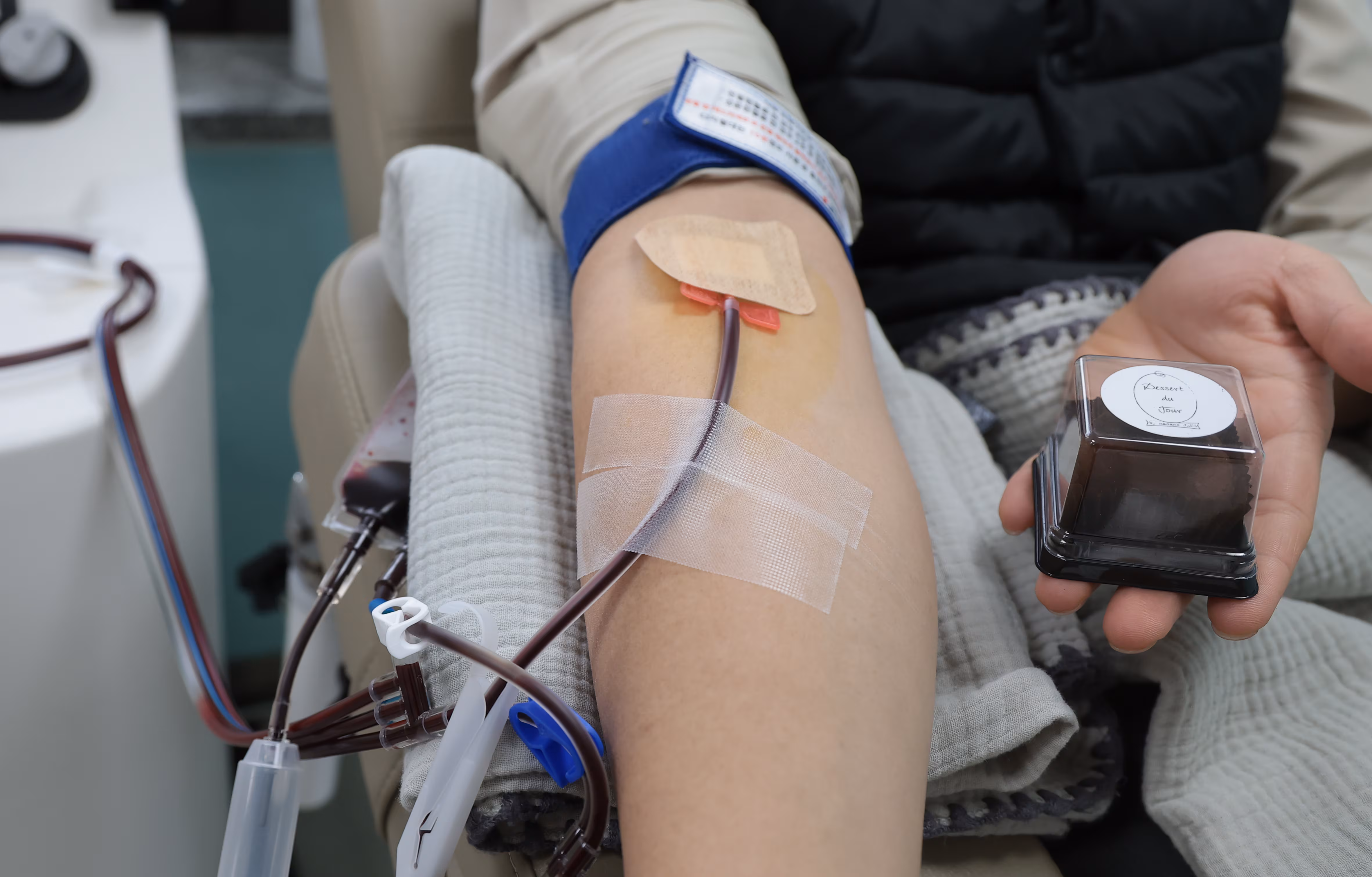 혈액원 두바이 쫀득 쿠키 증정 이벤트. /뉴스1